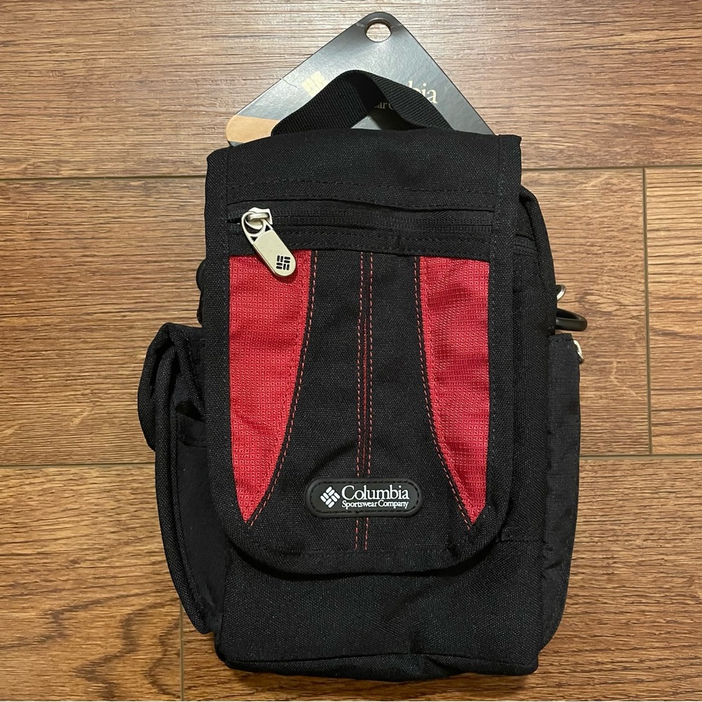 NWT Columbia Departure Pouch